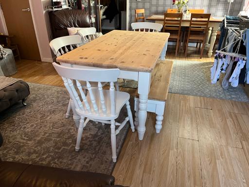 Buy & Sell Kent Canterbury - Photos for Farmhouse table ,4 chairs and a bench