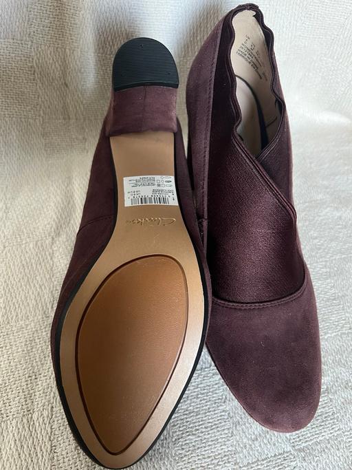 Buy & Sell Bedfordshire Central Bedfordshire - Photos for Clarks Narrative Suede Block Heel Boots 6D