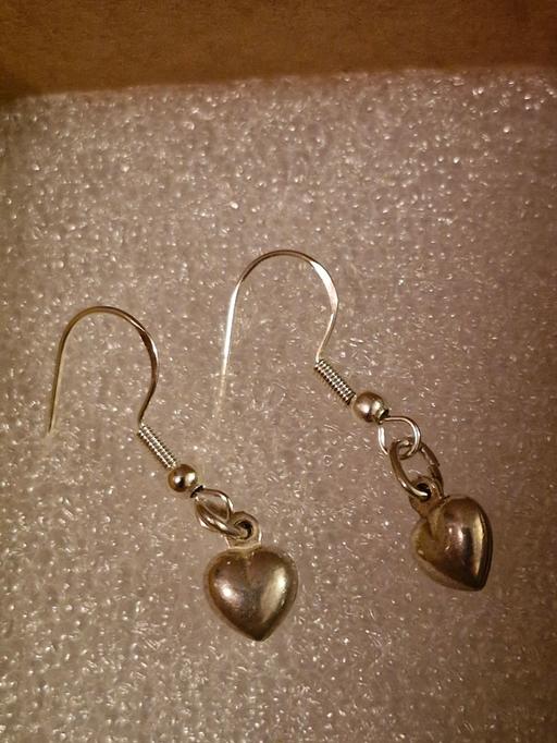 Buy & Sell Flintshire - Wales Sealand - Flintshire - Photos for Silver heart dangle earrings hooks 925