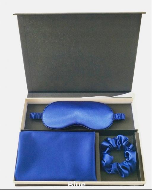 Buy & Sell Staffordshire Staffordshire Moorlands - Photos for Mulberry silk pillowcase gift set. Eye mask