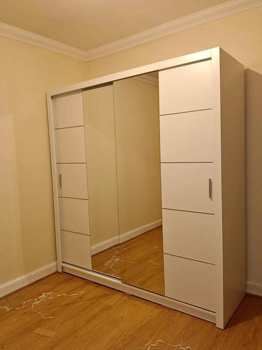 Buy & Sell Brent East Lane Business Park - Brent - Photos for Available in 2&3 Sliding door wardrobe