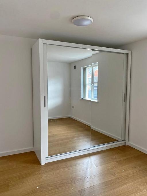 Buy & Sell Brent East Lane Business Park - Brent - Photos for Available in 2&3 Sliding door wardrobe