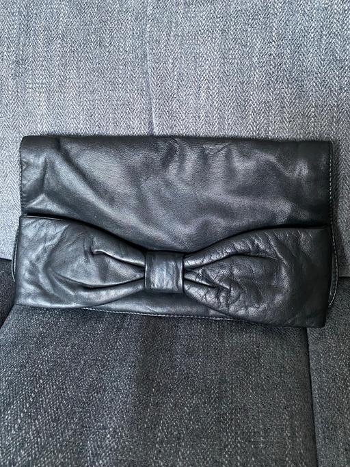 Buy & Sell Warwickshire Nuneaton and Bedworth - Photos for Leather clutch bag