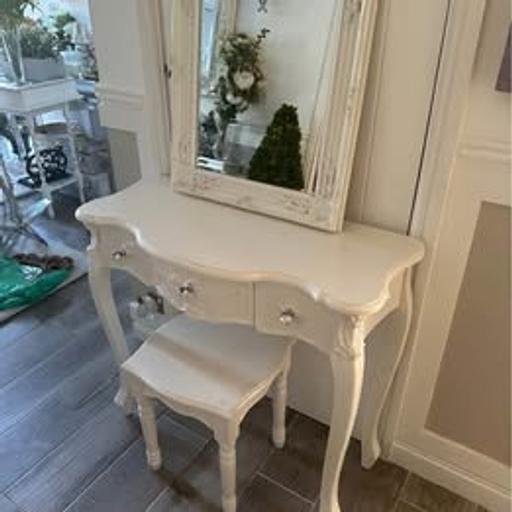 Buy & Sell Nottinghamshire Ashfield - Photos for Timber Dressing Table Chair & Mirror