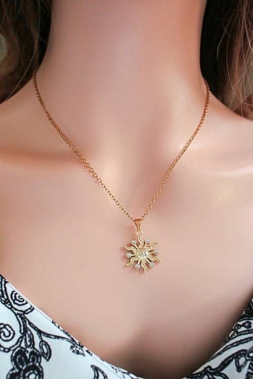 Buy & Sell Glasgow Whiteinch - Glasgow - Photos for “Sunlight” | 24K CZ Sun Pendant Necklace