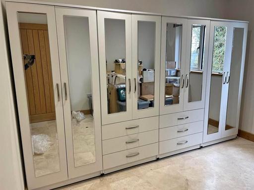 Buy & Sell Brent East Lane Business Park - Brent - Photos for 10ft White Wardrobe with Mirror and Drawer