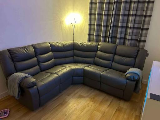 Buy & Sell Brent East Lane Business Park - Brent - Photos for Recliner corner sofa available for sale