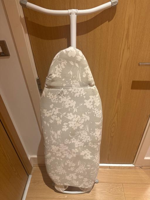 Buy & Sell South West London Raynes Park - South West London - Photos for Ironing board