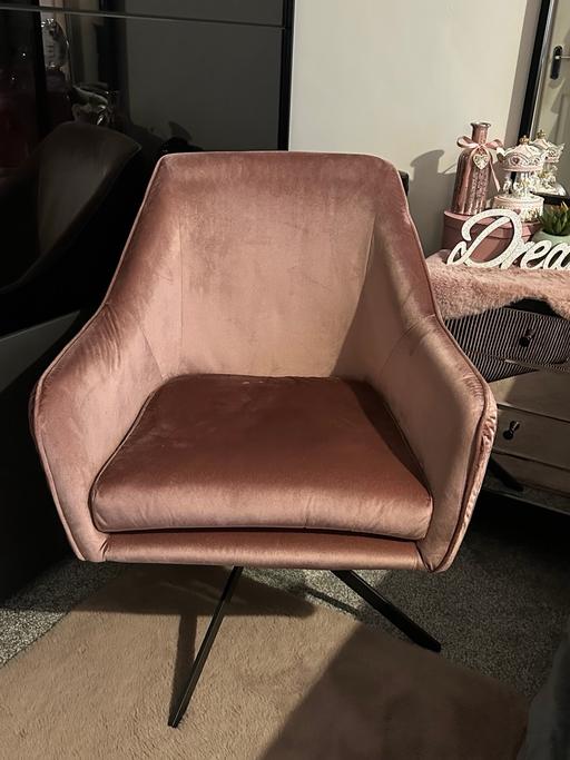 Buy & Sell Leicestershire Leicester - Photos for Pink velvet desk chair