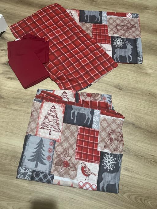 Buy & Sell South Yorkshire Doncaster - Photos for Reversible double bedding quilt and 4 cases