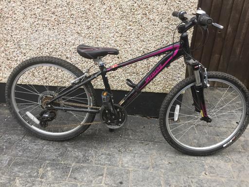 Buy & Sell Surrey Reigate and Banstead - Photos for SPECIALIZED HARDROCK