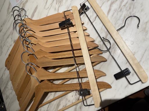 Buy & Sell South West London Nine Elms - South West London - Photos for 13 wooden clothes hanger