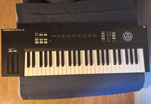 Buy & Sell Greater Manchester Bury - Photos for Midi Keyboard Komplete Kontrol 249