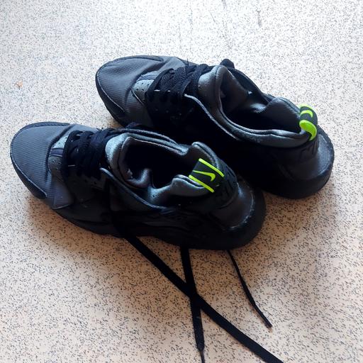 Buy & Sell Barking and Dagenham Dagenham - RM9 - Photos for Nike Trainers