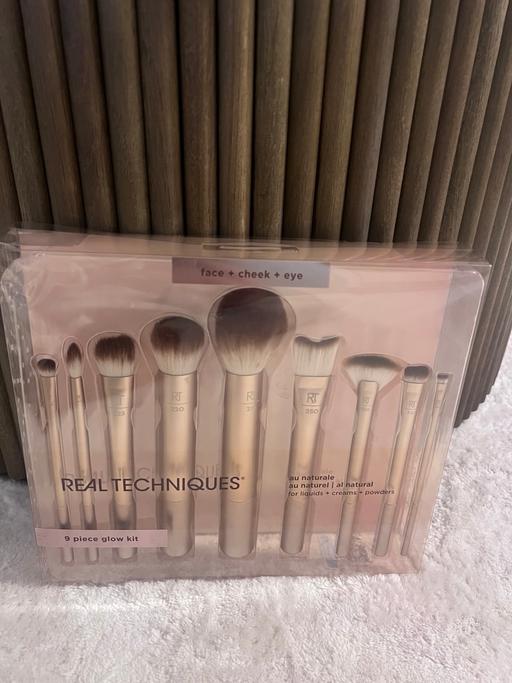 Buy & Sell Essex Basildon - Photos for Real techniques makeup brush