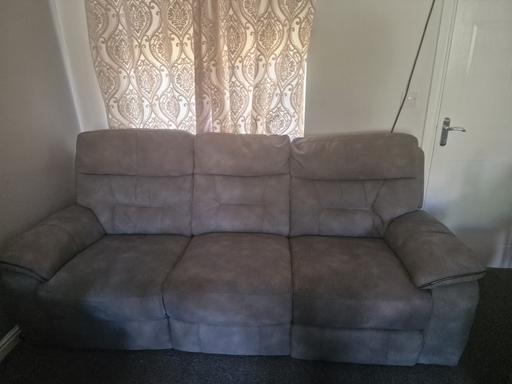 Buy & Sell West Midlands Walsall - Photos for 3 and 2 seater sofas from dfs