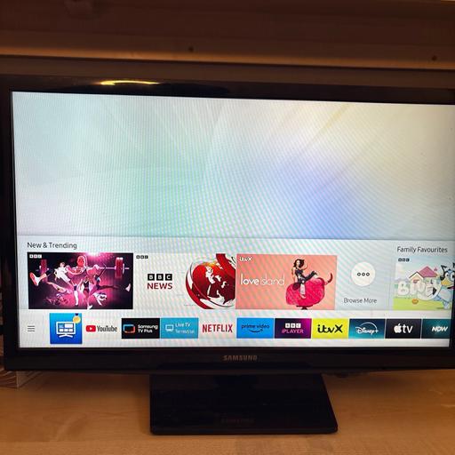 Buy & Sell Kent Canterbury - Photos for Samsung 24” Smart TV