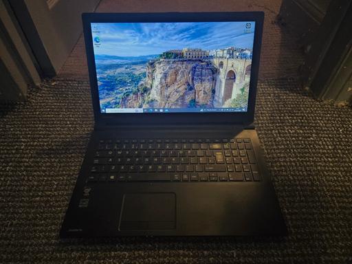 Buy & Sell Surrey Reigate and Banstead - Photos for Toshiba Satellite Pro R50-B-12U Laptop