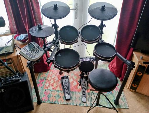 Buy & Sell Lancashire Lancaster - Photos for Tourtech tt22m electronic drum kit