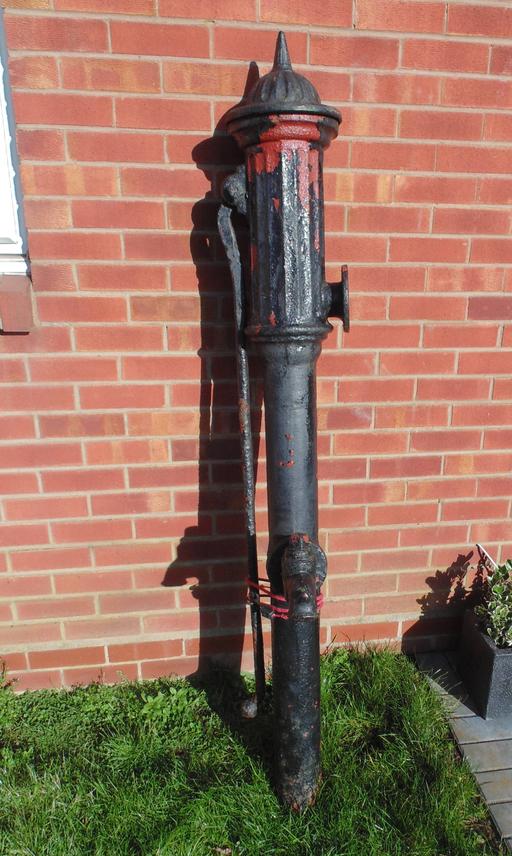 Buy & Sell West Midlands Sandwell - Photos for (#988) cast iron garden water pump