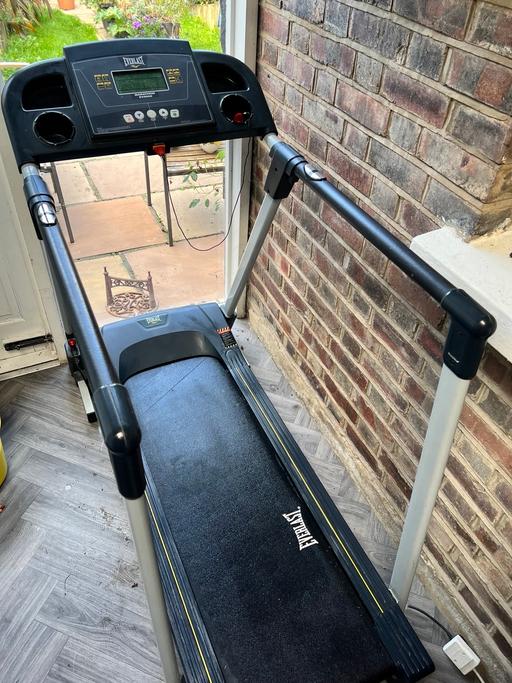 Buy & Sell North London Harringay - North London - Photos for Treadmill - Everlast