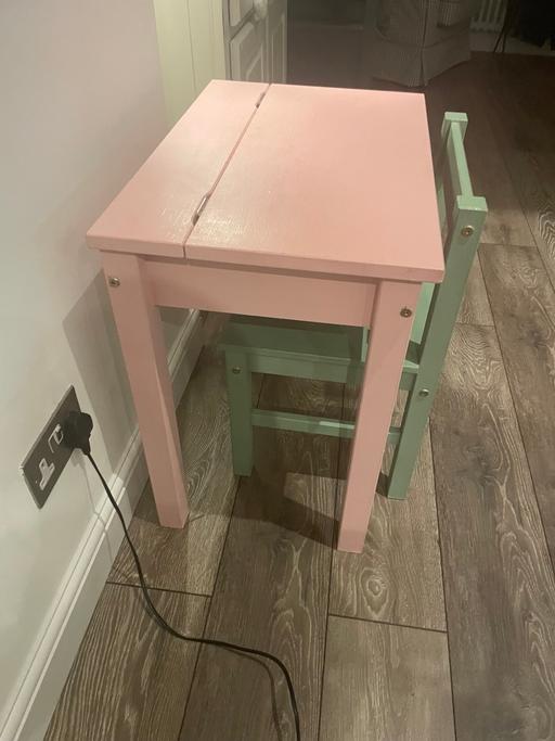 Buy & Sell South East London Albany Park - DA5 - Photos for Children’s Pink desk & chair