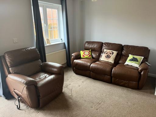 Buy & Sell Lincolnshire South Holland - Photos for Brown leather reclining sofa