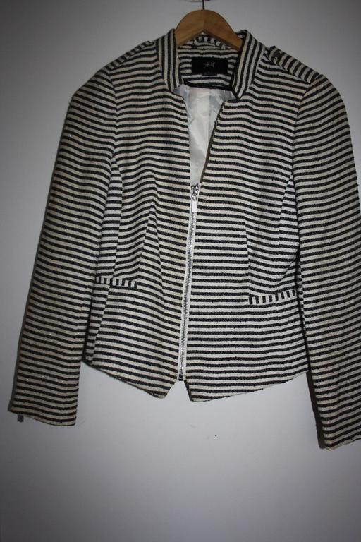 Buy & Sell North West London Chalk Farm - North West London - Photos for H&M striped blazer size 8