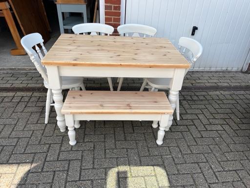 Buy & Sell Kent Canterbury - Photos for Farmhouse table,4 chairs and a bench