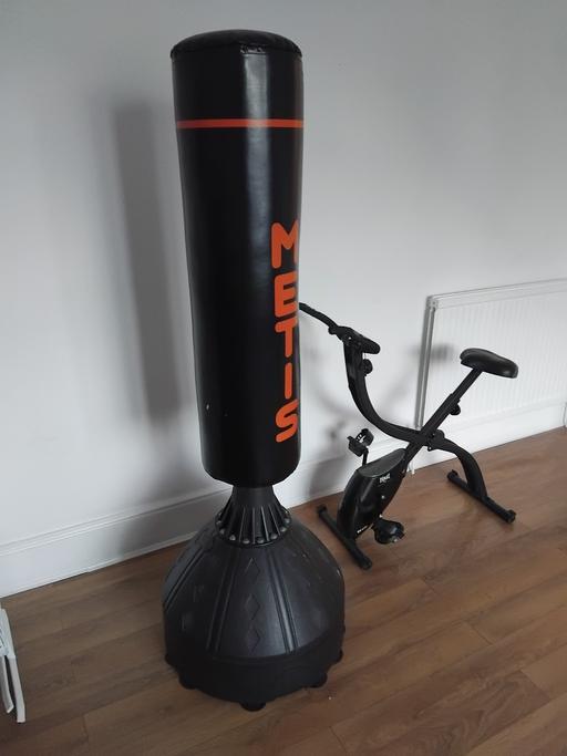 Buy & Sell South East London Kennington - South East London - Photos for Free standing boxing bag