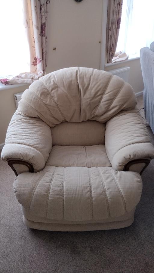 Buy & Sell Nottinghamshire Rushcliffe - Photos for Cream single armchair