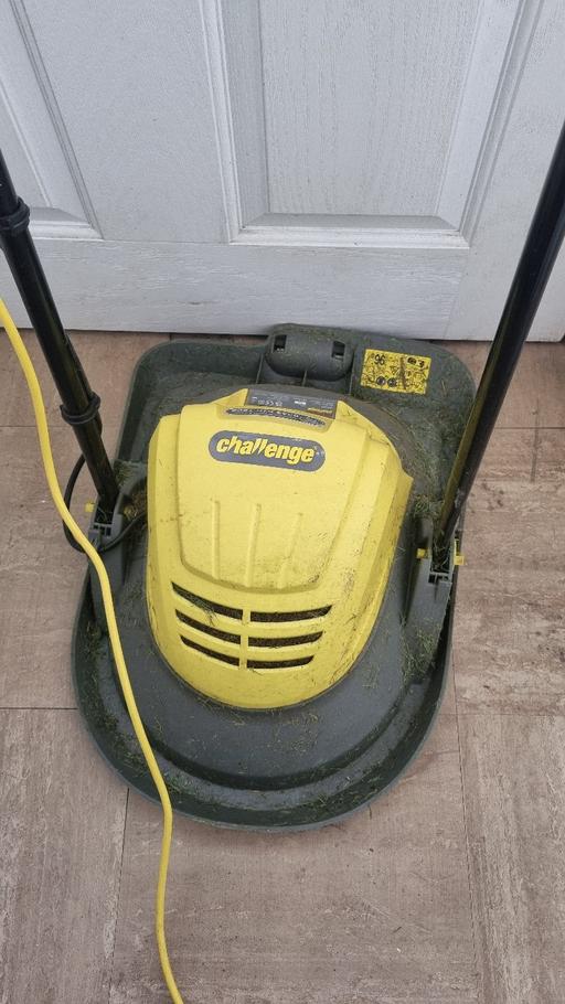 Buy & Sell West Midlands Wolverhampton - Photos for like new lawnmower