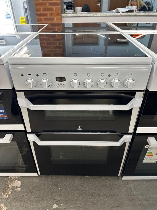 Buy & Sell West Midlands Wolverhampton - Photos for Indesit 60cm Ceramic Hob Electric Cooker