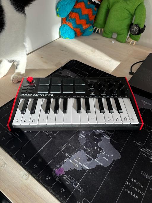 Buy & Sell South West London Stockwell - South West London - Photos for Akai MPK mini M3