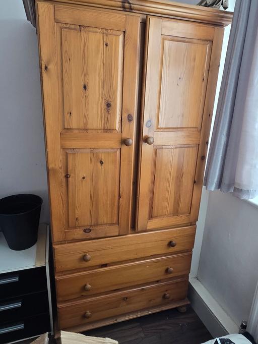 Buy & Sell South West London Merton - Photos for Wardrobe