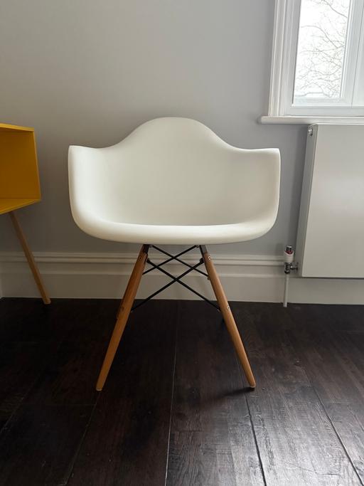 Buy & Sell West London West Kensington - West London - Photos for Replica Eames Chair