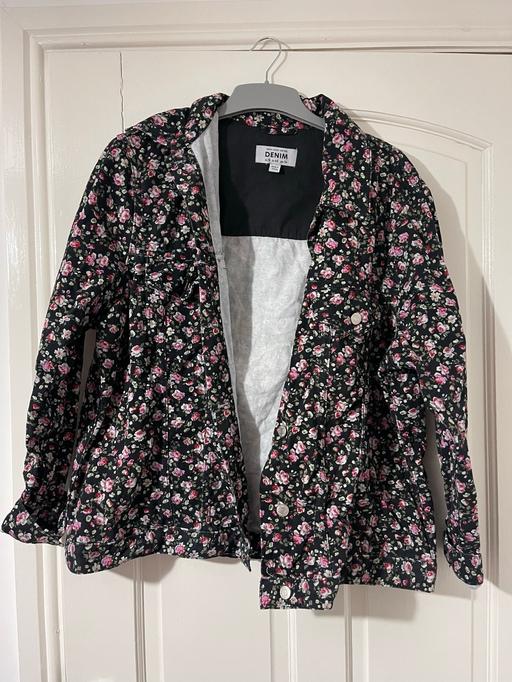 Buy & Sell West Yorkshire Bradford - Photos for Rose print denim jacket