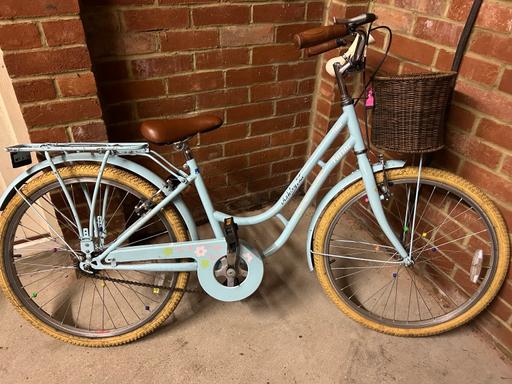 Buy & Sell Surrey Epsom and Ewell - Photos for Girls bicycle age 7-18, with basket