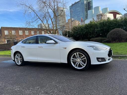 Vehicles East London Westferry - East London - Photos for Tesla Model S 85 2014 Free Supercharging