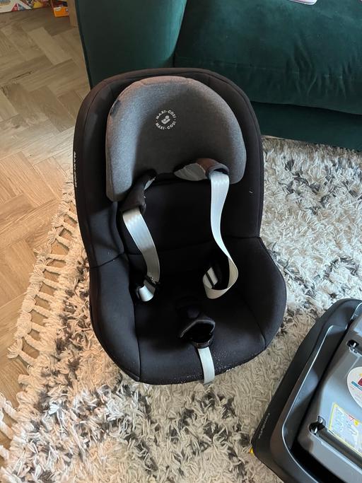 Buy & Sell West Midlands Solihull - Photos for Maxi Cosi Car seat and family fix base