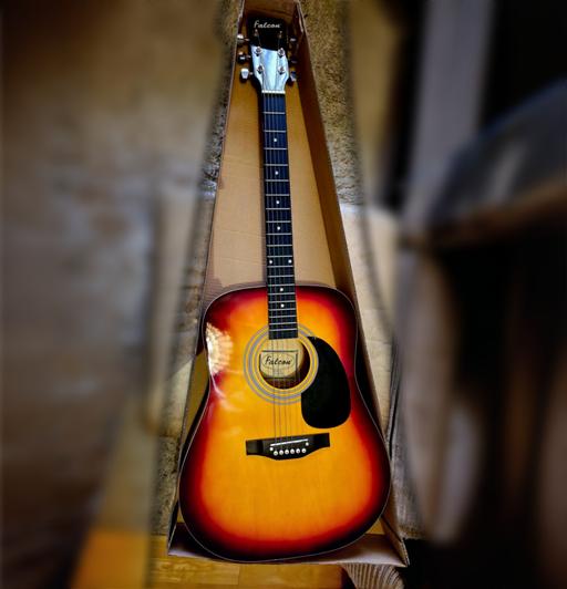 Buy & Sell South East London Southend - South East London - Photos for Brand New Falcon Guitar