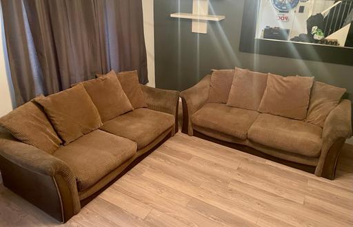 Buy & Sell Kent Medway - Kent - Photos for Brown 2x3 Seater Sofa Suite