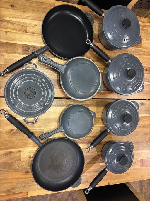 Buy & Sell Hertfordshire Hertsmere - Photos for 11 piece Le Creuset saucepan set