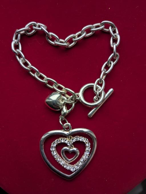 Buy & Sell South West London Streatham Common - South West London - Photos for T Bar Silver Hearts charm Bracelet