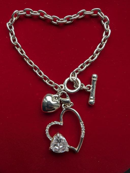 Buy & Sell South West London Streatham Common - South West London - Photos for T Bar Silver Hearts charm Bracelet