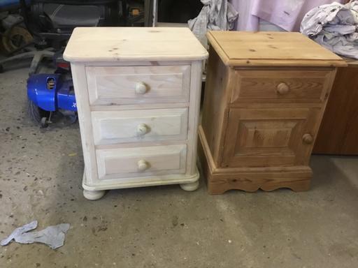 Buy & Sell Surrey Reigate and Banstead - Photos for 2 SOLID PINE BEDSIDE CABINETS