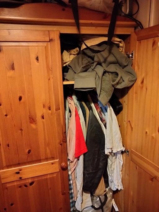 Buy & Sell South East London Lower Sydenham - South East London - Photos for single pine wardrobe & bedside chest