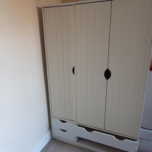 Buy & Sell Kent Dartford - Photos for white wardrobe