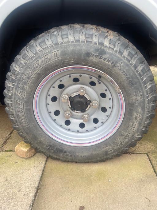 Vehicles Staffordshire Tamworth - Photos for LANDROVER WHEELS WITH TYRES x 4