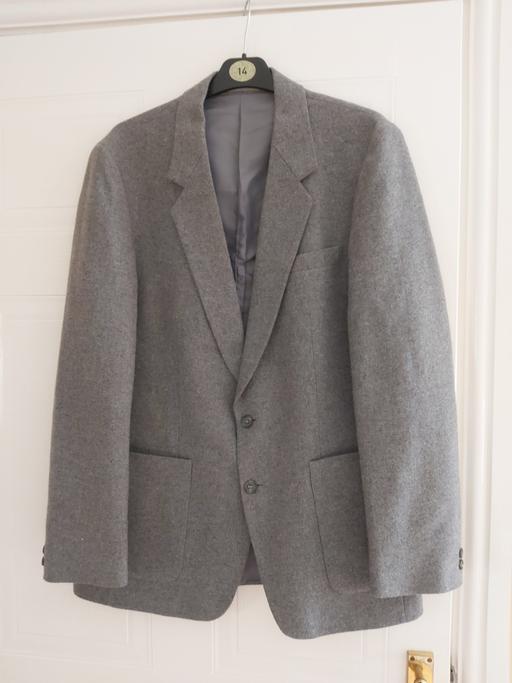 Buy & Sell Carmarthenshire - Wales Llwynhendy - Carmarthenshire - Photos for Men's Grey jacket